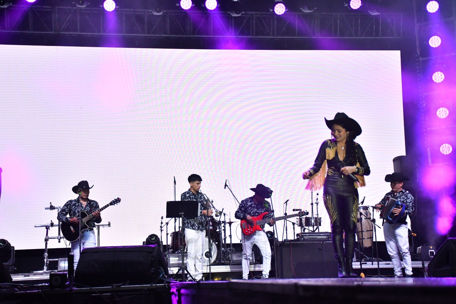 Show en vivo Banda Baraja 7 música norteña